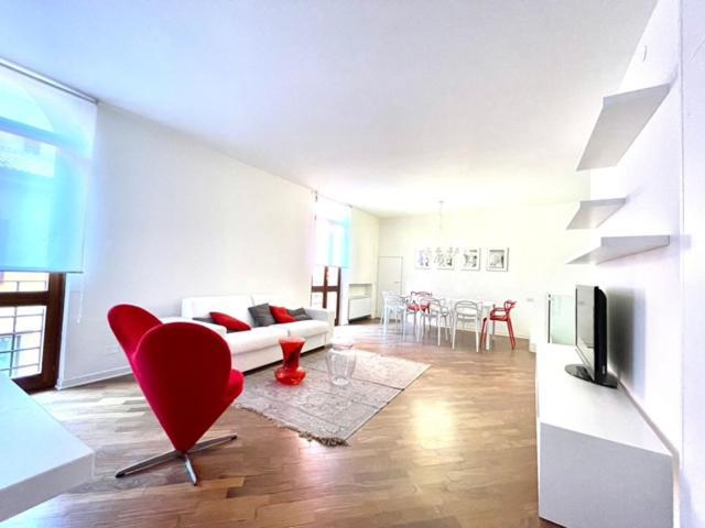 Domus Verona - Ampia Moderna Casa Su 2 Piani Nel Cuore Di Verona Exteriér fotografie