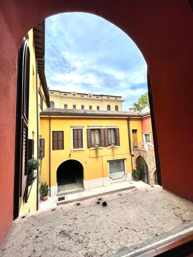 Domus Verona - Ampia Moderna Casa Su 2 Piani Nel Cuore Di Verona Exteriér fotografie